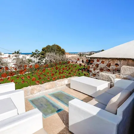 Villa Goldensol By *